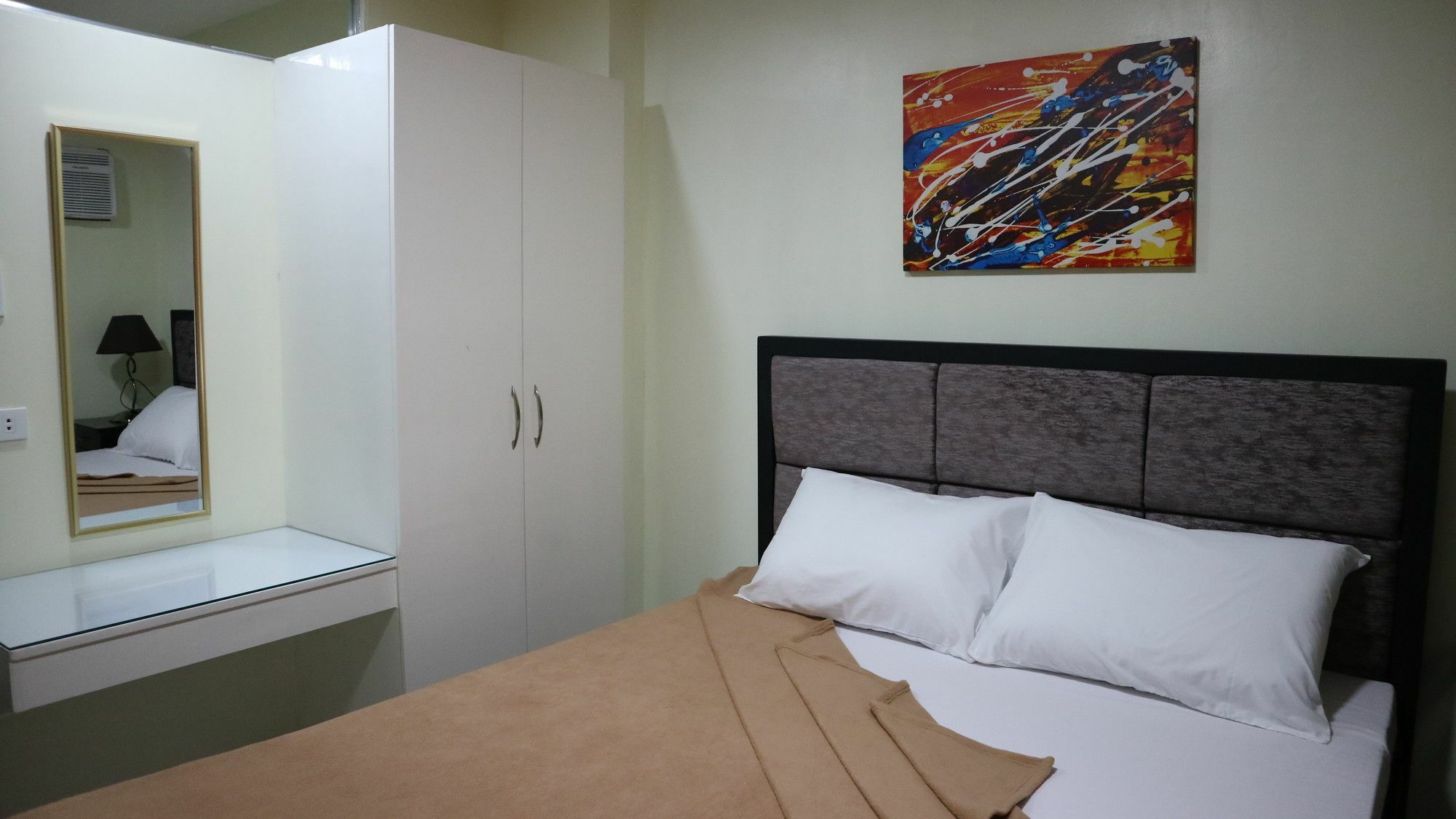 Doniti Suites And Events Place マンダルヨン・シティ エクステリア 写真